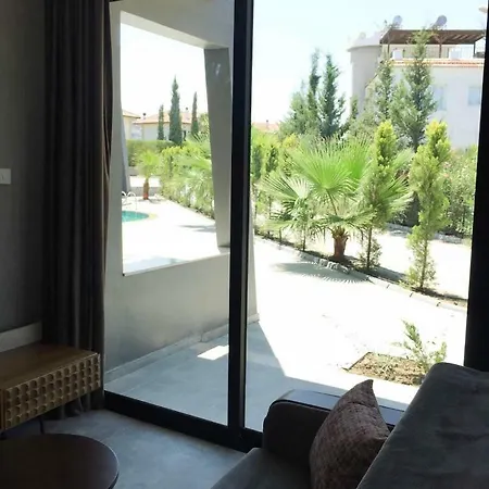 1+1 With Sea View Apartament