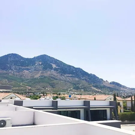 1+1 With Sea View Appartement *